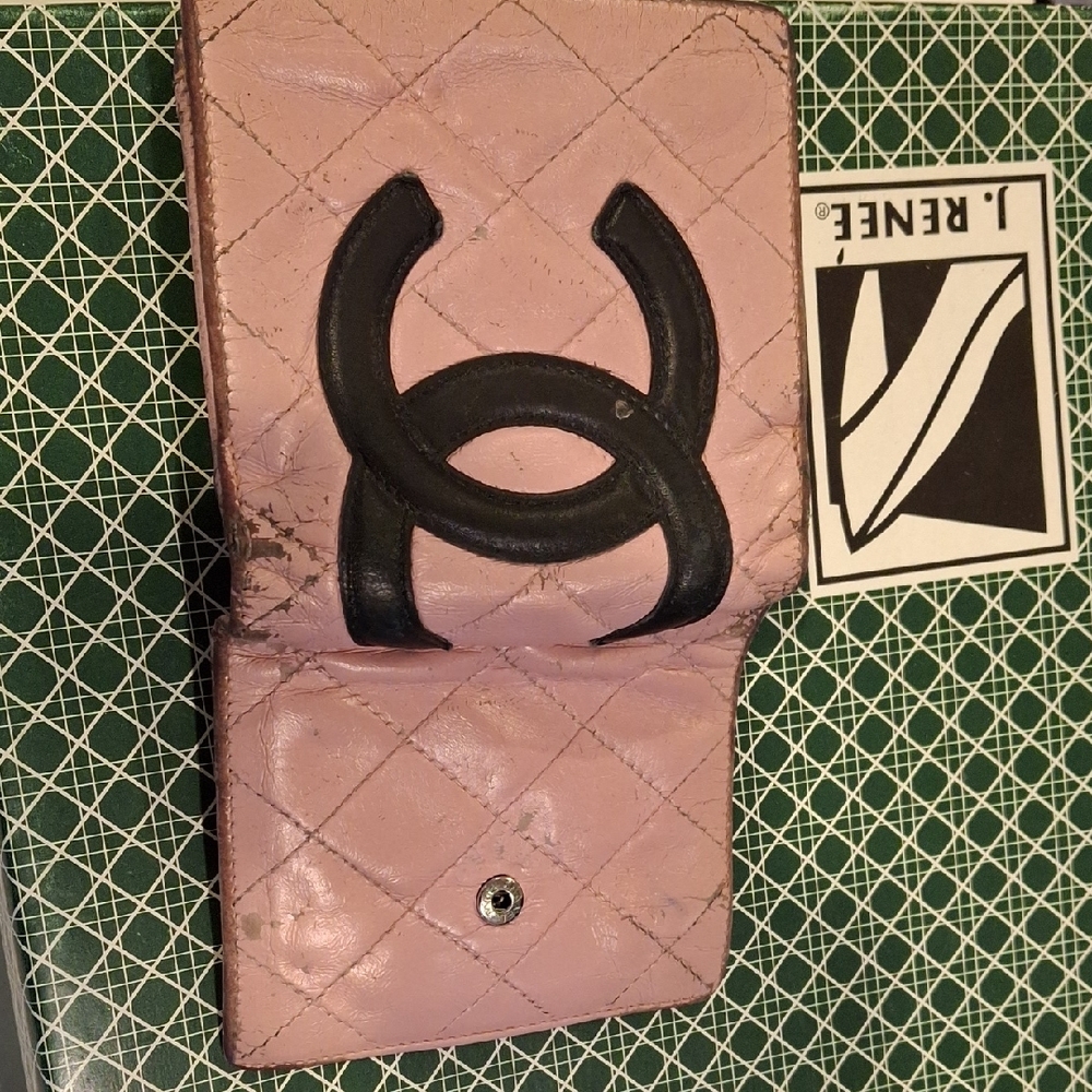 Authentic CHANEL Womens Quilted Calfskin Cambon Compact Wallet
